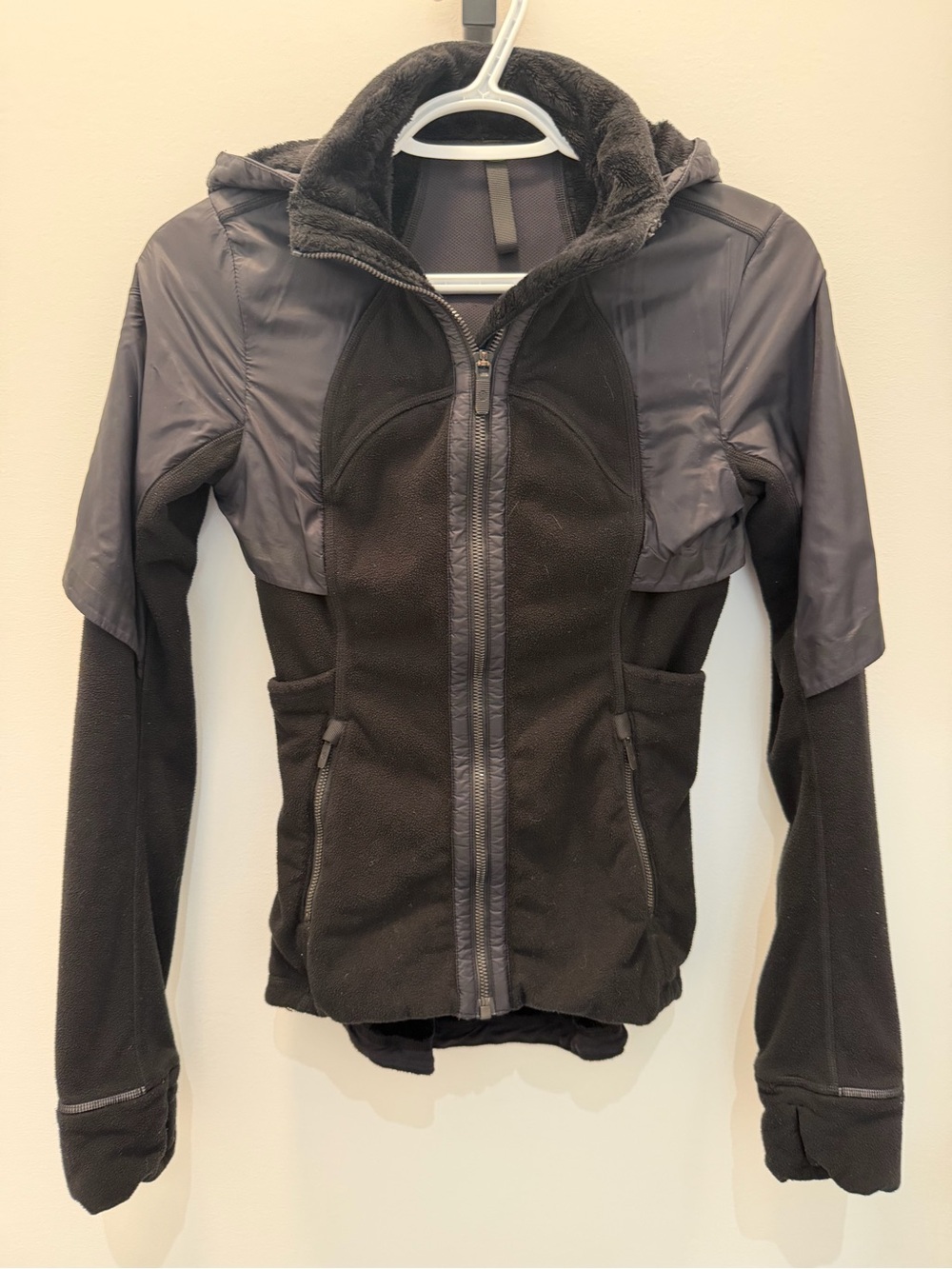 Lululemon Women's Black Hooded Fleece-Panel Jacket